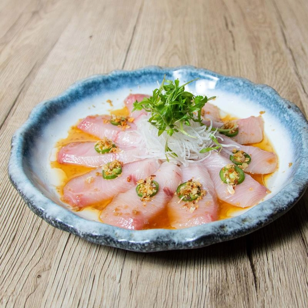 Premium sashimi platter with fresh tuna, salmon, and yellowtail at Best Sushi Las Vegas